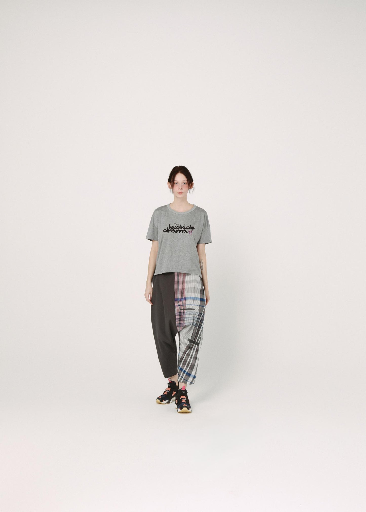 BEDSIDEDRAMA / BEDSIDE SISTERS Flare T-Shirt - GREY