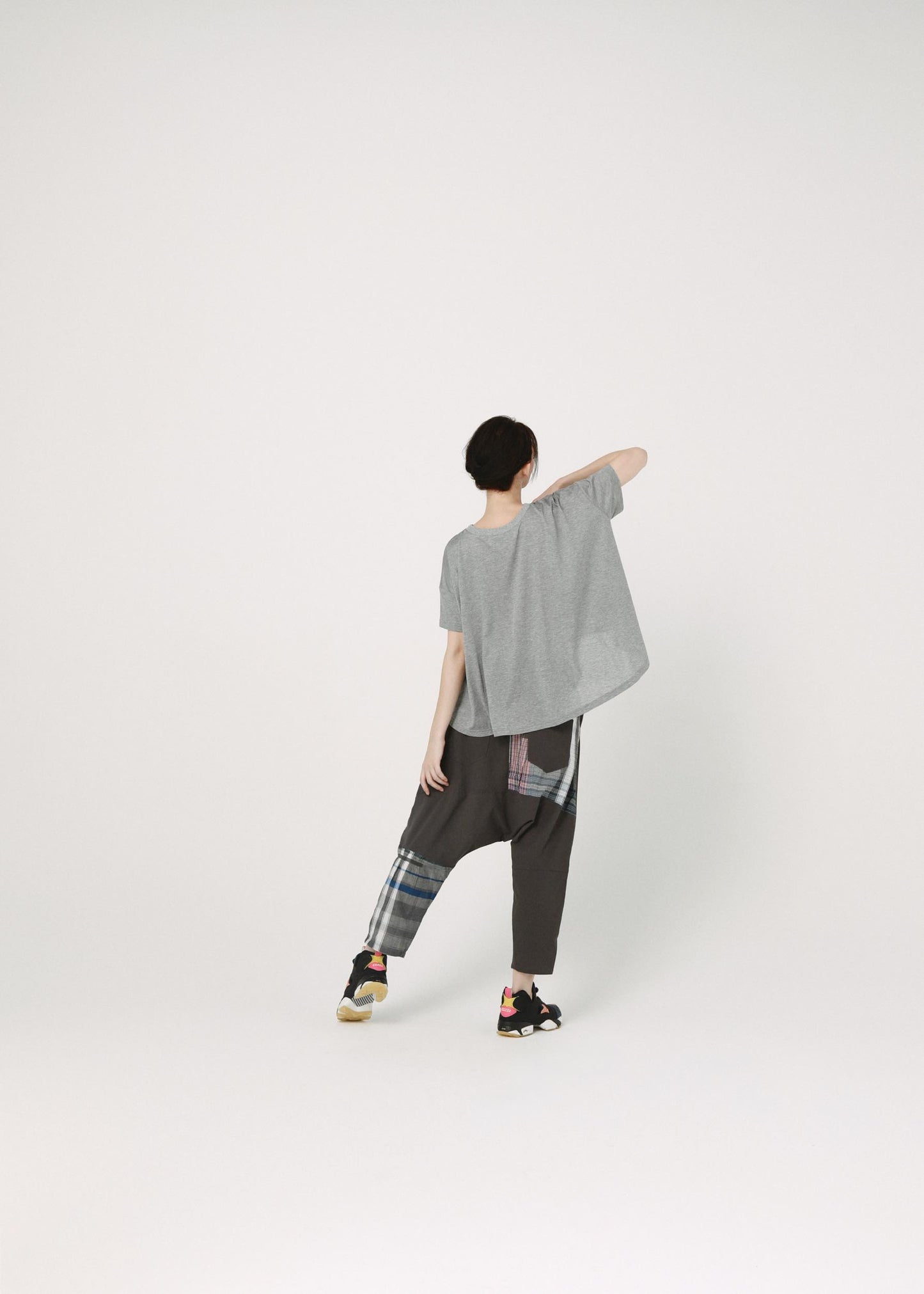 BEDSIDEDRAMA / BEDSIDE SISTERS Flare T-Shirt - GREY