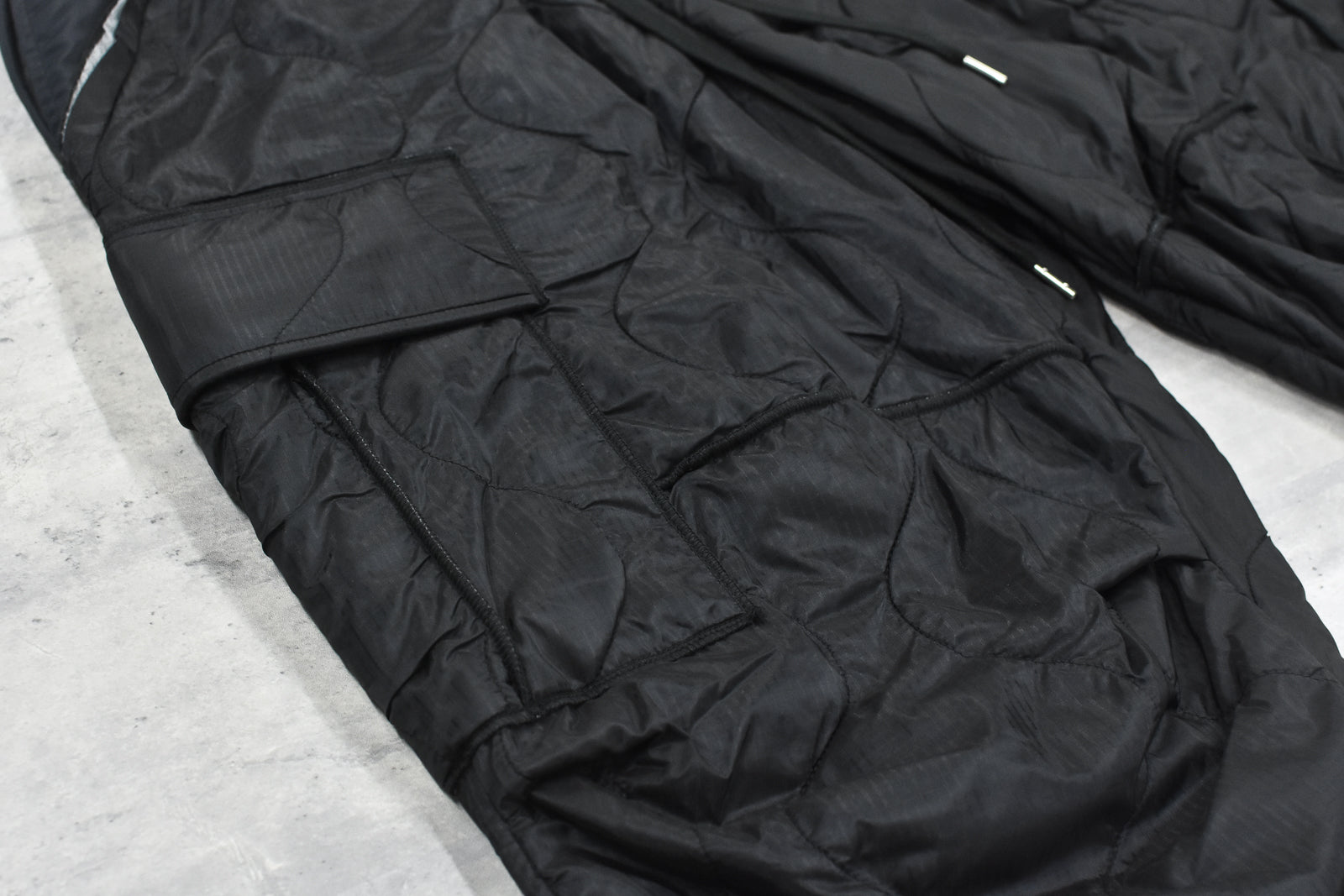 elephant TRIBAL fabrics / Cut Off Quilting Cargo Pants - BLACK