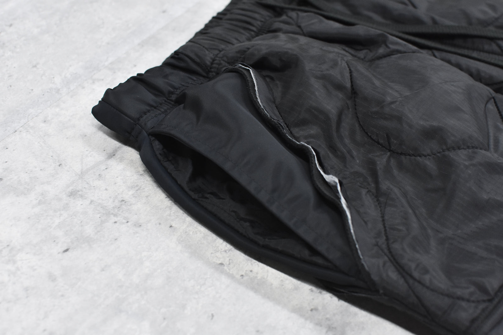 elephant TRIBAL fabrics / Cut Off Quilting Cargo Pants - BLACK