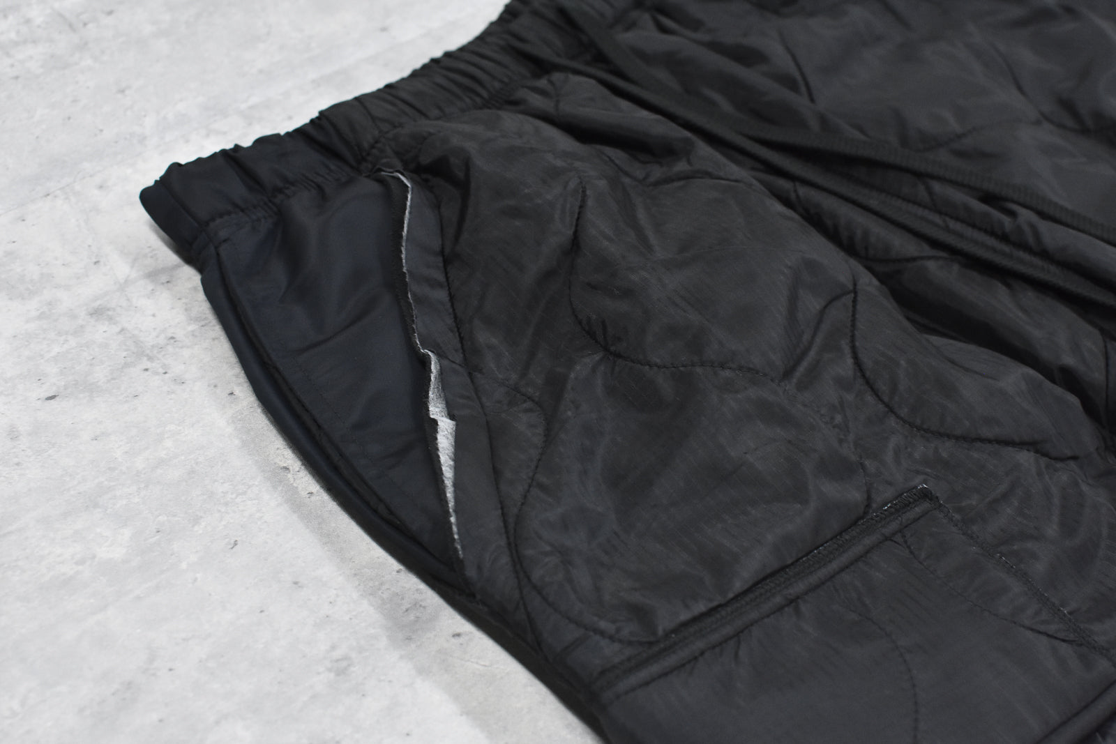 elephant TRIBAL fabrics / Cut Off Quilting Cargo Pants - BLACK