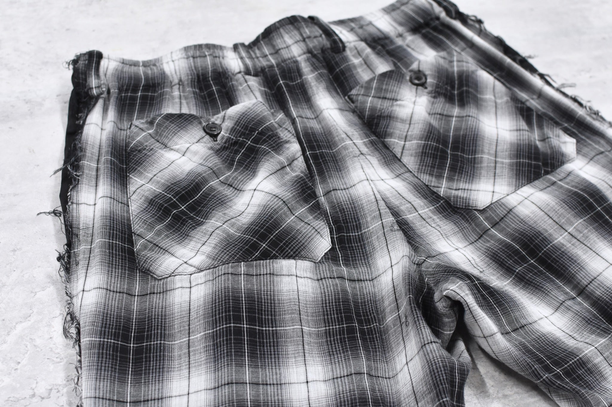 THE JEAN PIERRE / 3Tuck Easy Plaid Trouser - BLACK