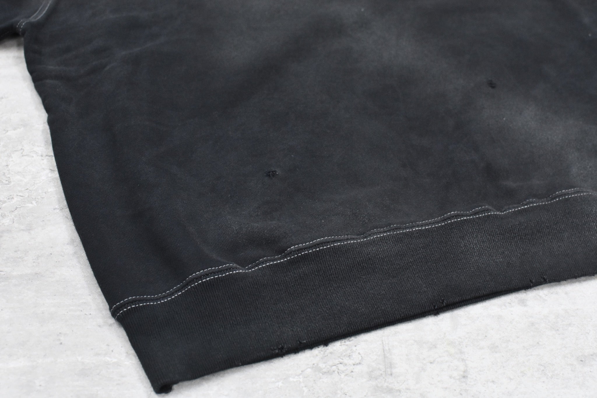 THE JEAN PIERRE / Pigment Grunge Destroy Sweat Shirt - FADE BLK