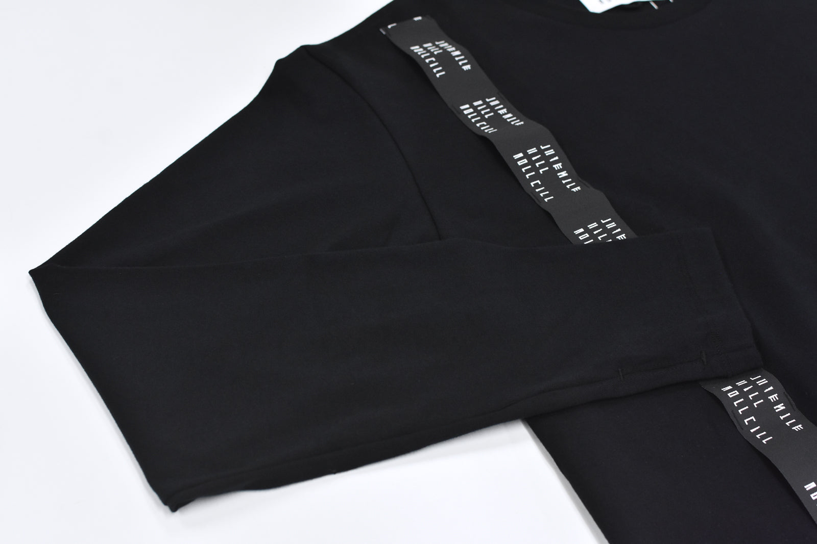 JUVENILE HALL ROLLCALL / 2064 SUS NT LS PULLOVER - BLACK