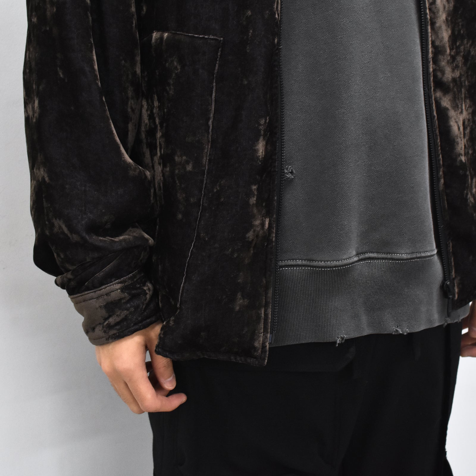 THE JEAN PIERRE / Chambray Velvet Zip Safari Shirt - FADE BLACK