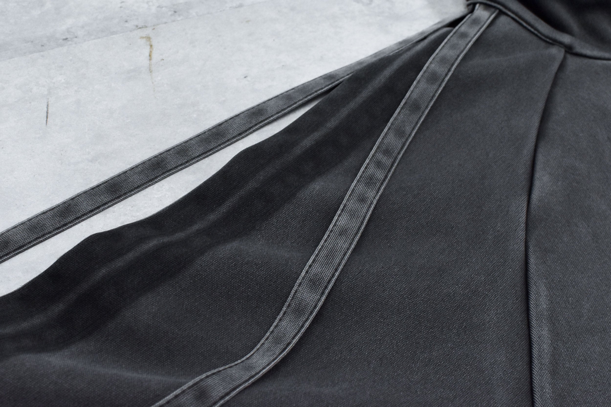BODYSONG. / PIGMENT TRACKJ F25 - GREY