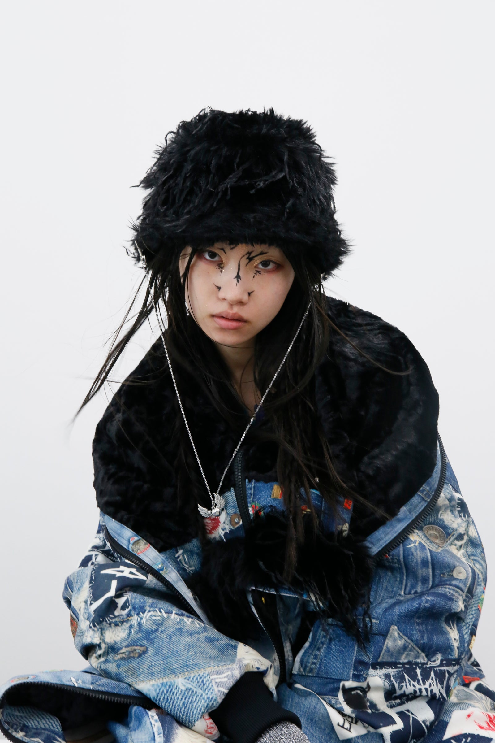 BODYSONG. / WIG-LIKE HAT - BLACK