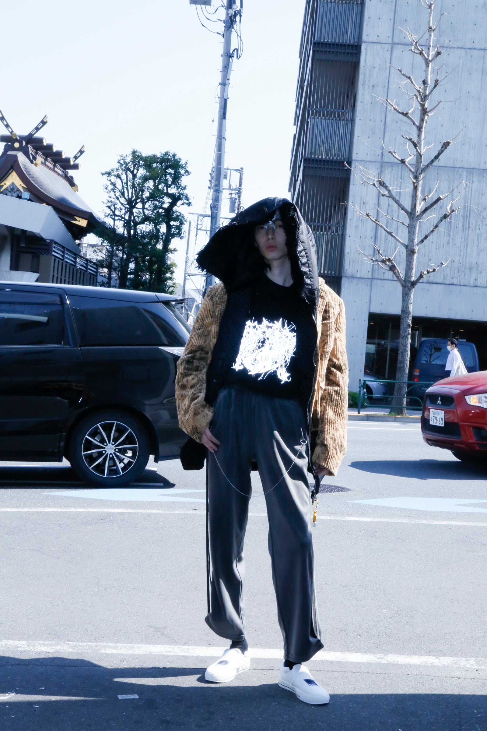 BODYSONG. / ROUND SILHOUETTE SHORT JK DYE BLEACH - BROWN