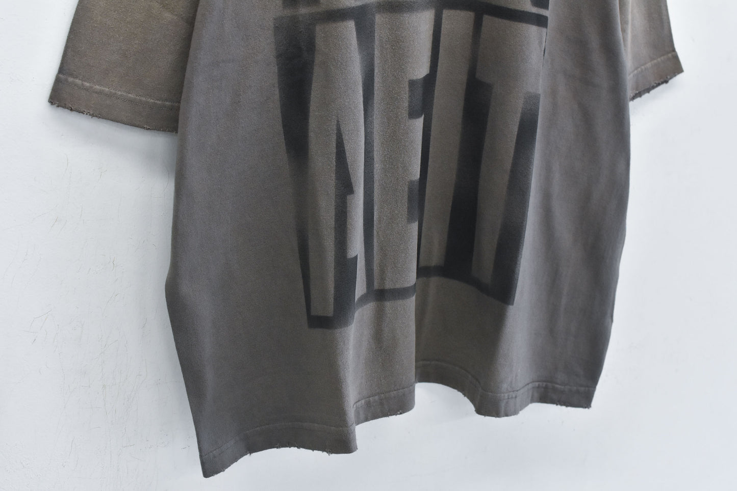 THE JEAN PIERRE / Pigmentdye AEIT Tee - DARK CHOCO