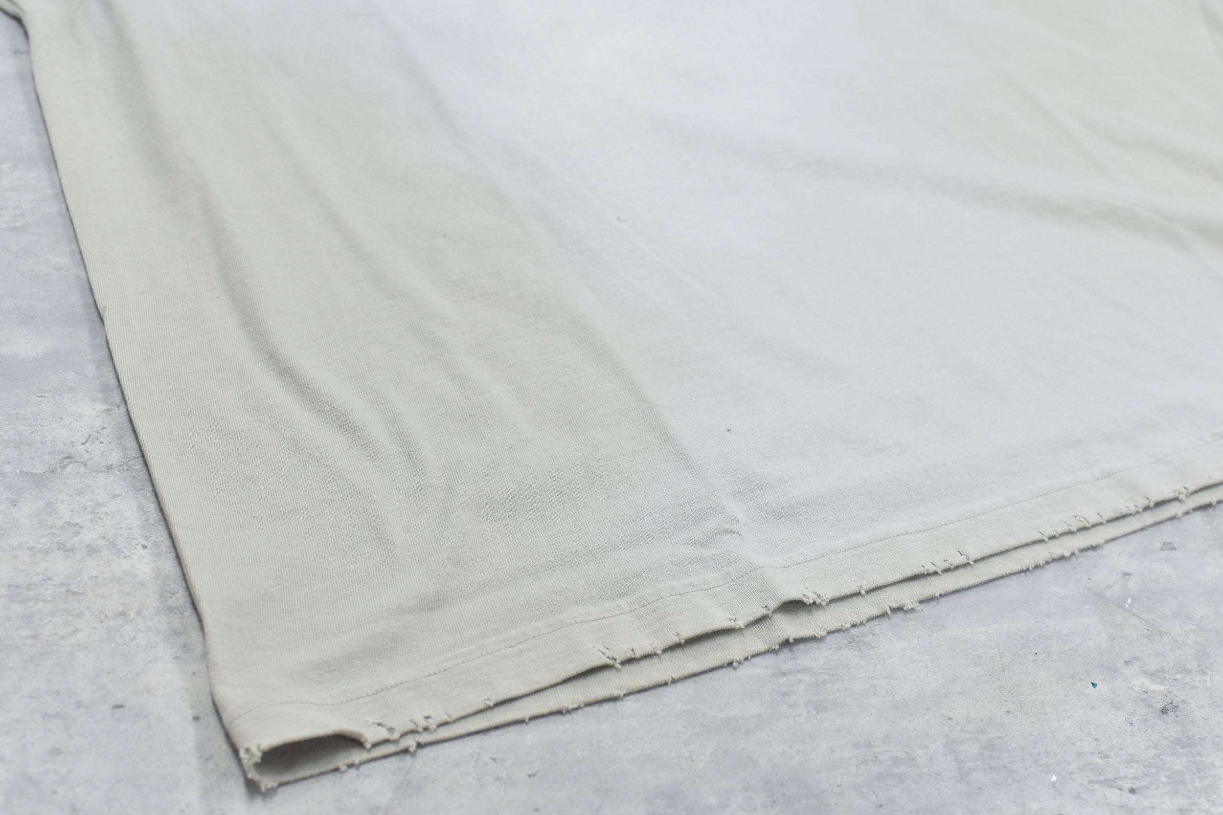 THE JEAN PIERRE / Signature Pigment dye Grunge Destroy SS TEE - INK WHITE