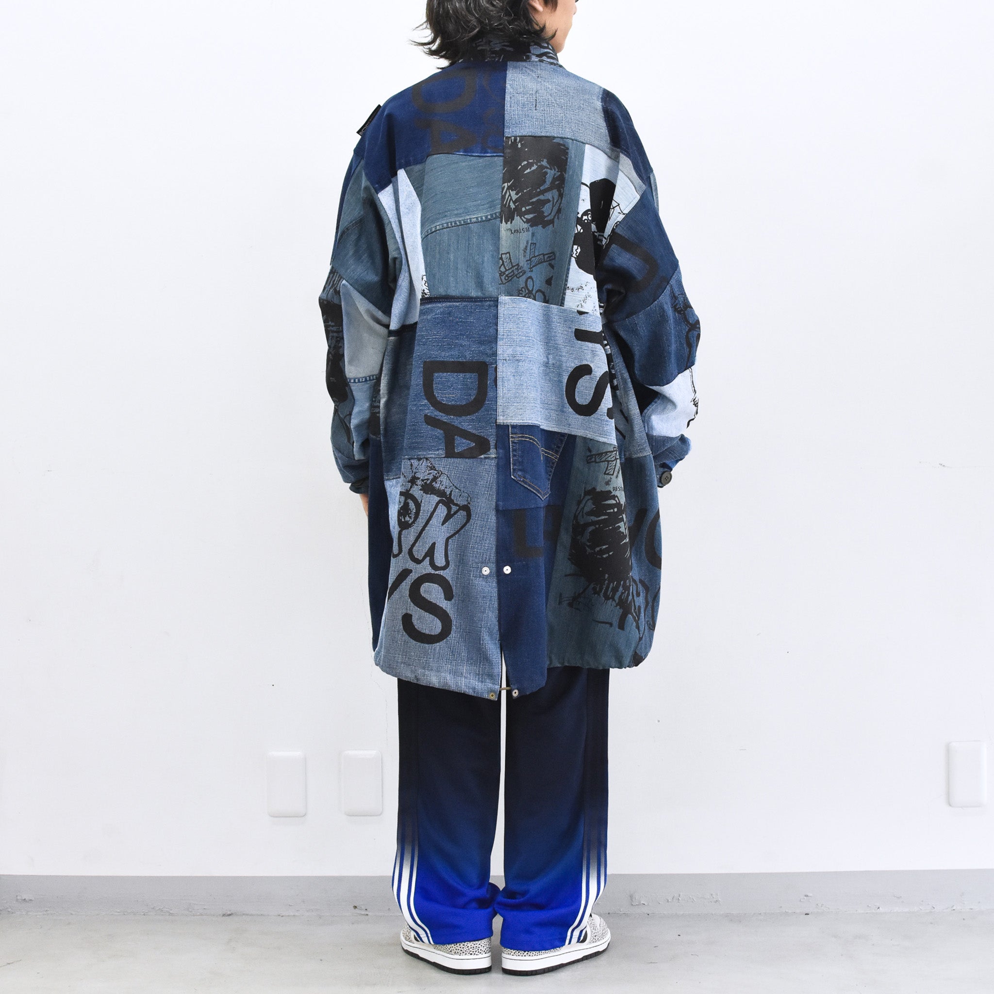 BODYSONG. / PATCHWORK MIL COAT MADE FROM RECONSTRUCTED VINTAGE DENIM