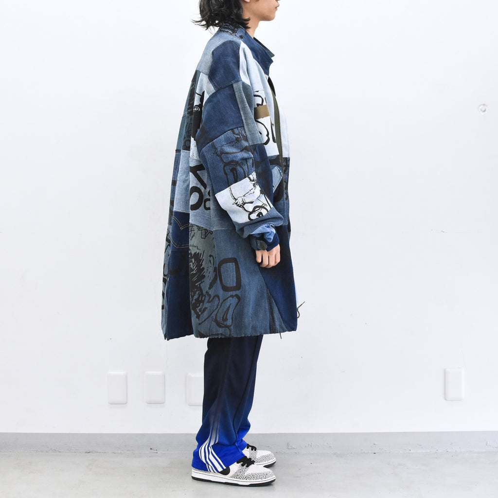 BODYSONG. / PATCHWORK MIL COAT MADE FROM RECONSTRUCTED VINTAGE DENIM