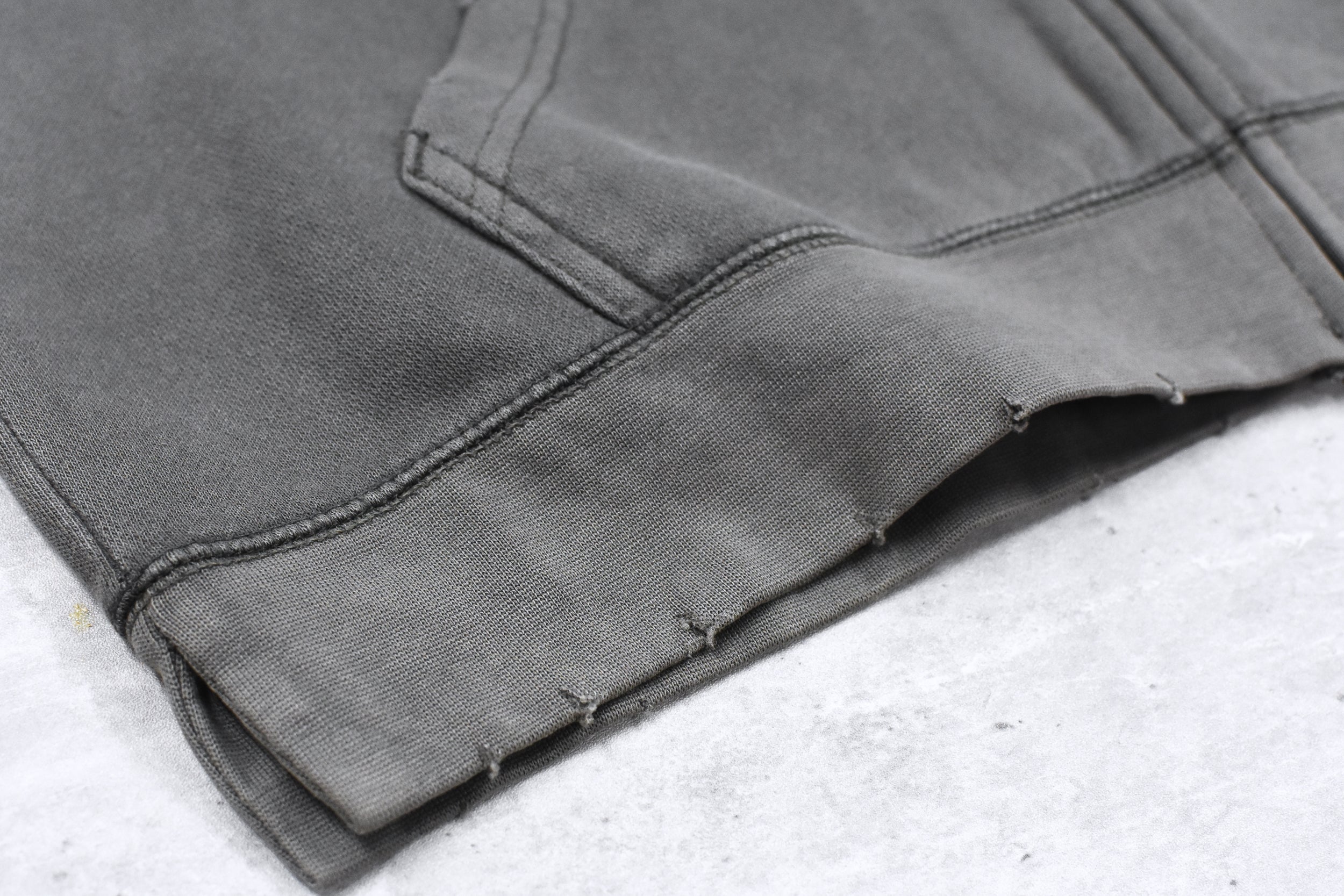 BODYSONG. / GLITCH EMBROIDERY DISTRESSED HOODIE/DRUKQS - BLACK