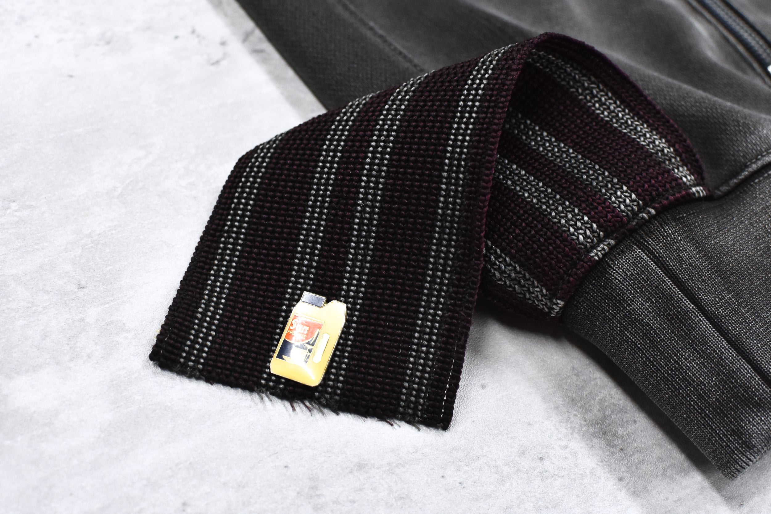 BODYSONG. / PIGMENT-DYED DISTRESSED TRACK JACKET - GREY