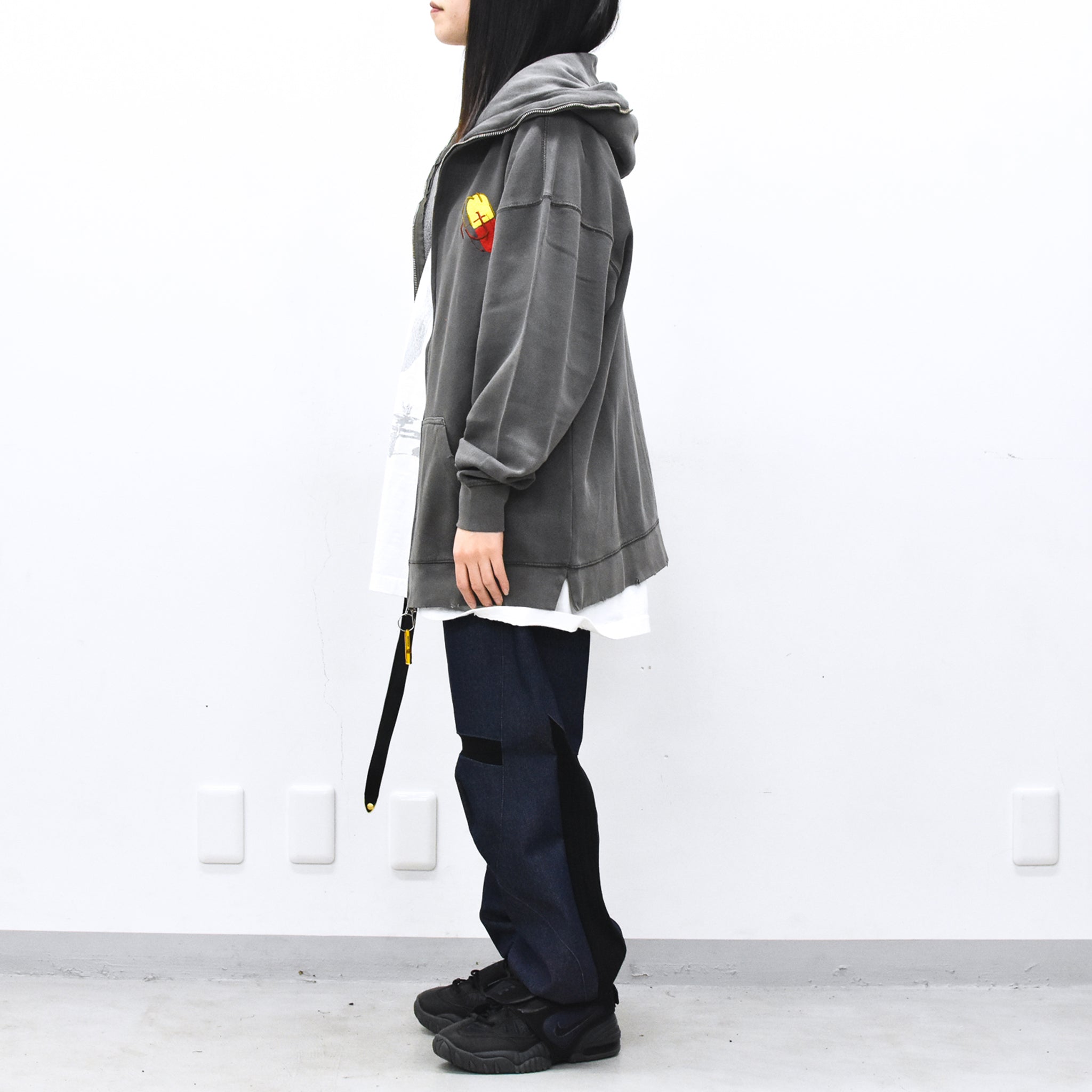 BODYSONG. / GLITCH EMBROIDERY DISTRESSED HOODIE/DRUKQS - BLACK