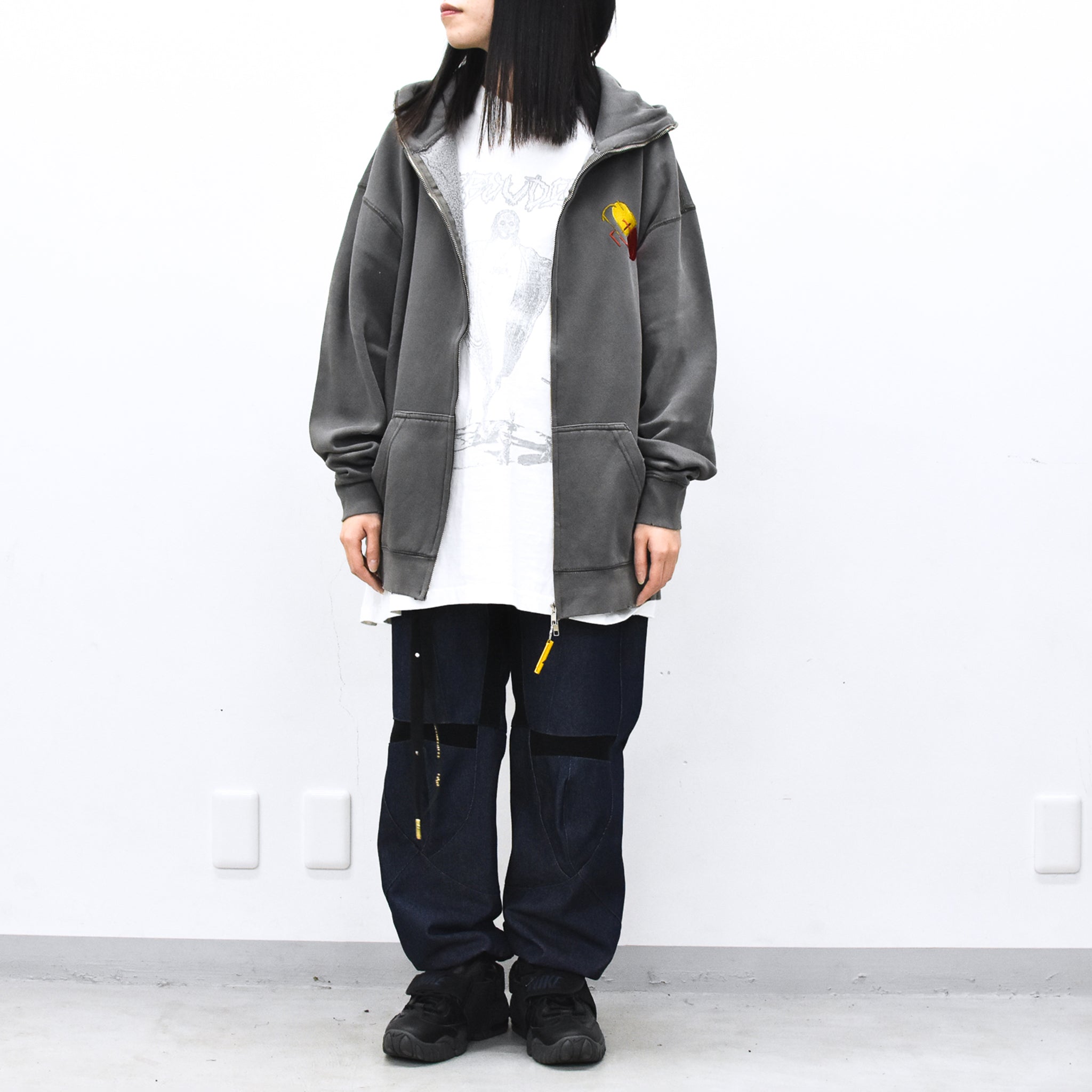 BODYSONG. / GLITCH EMBROIDERY DISTRESSED HOODIE/DRUKQS - BLACK