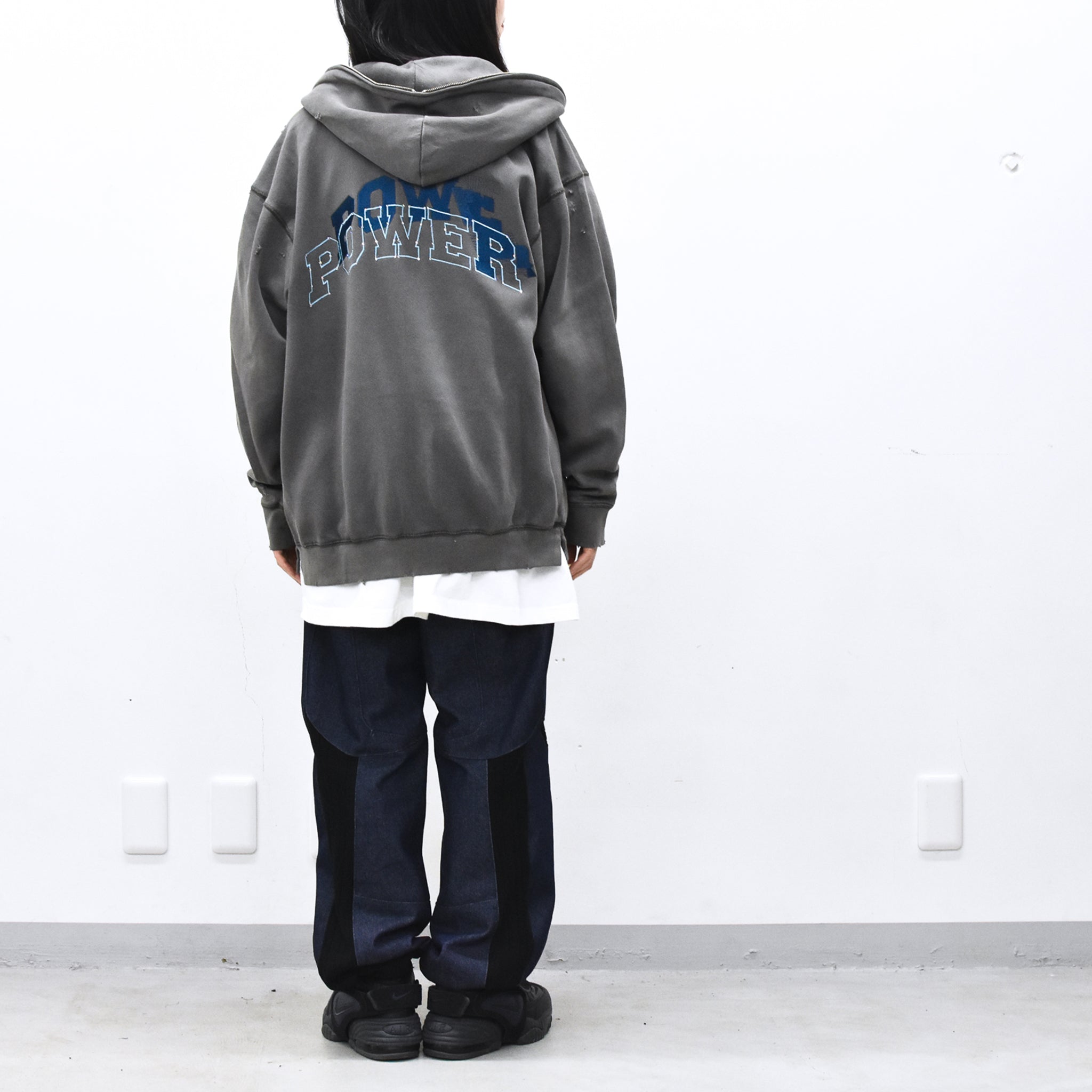 BODYSONG. / GLITCH EMBROIDERY DISTRESSED HOODIE/BTC - BLACK
