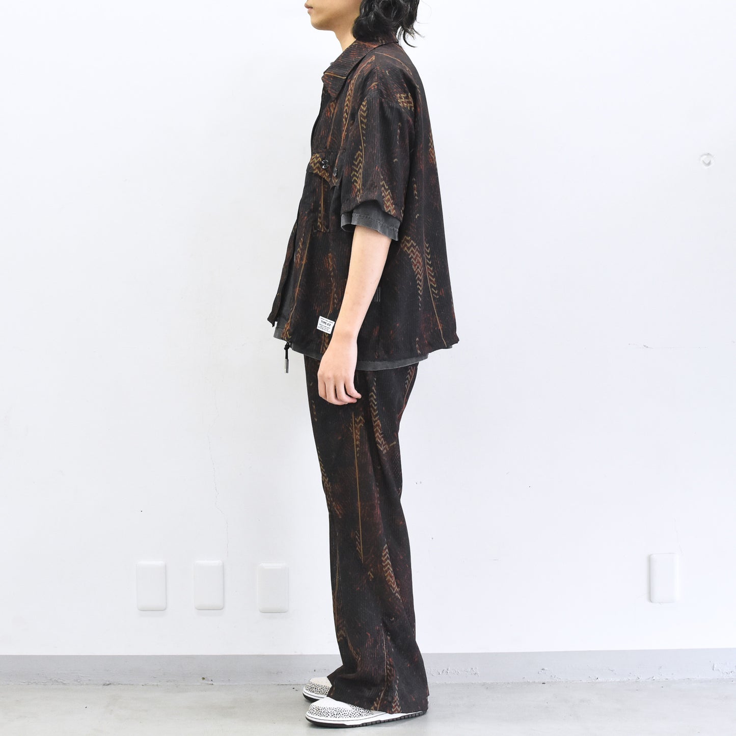 elephant TRIBAL fabrics / NO A/C Zip Shirt - SOIL BROWN