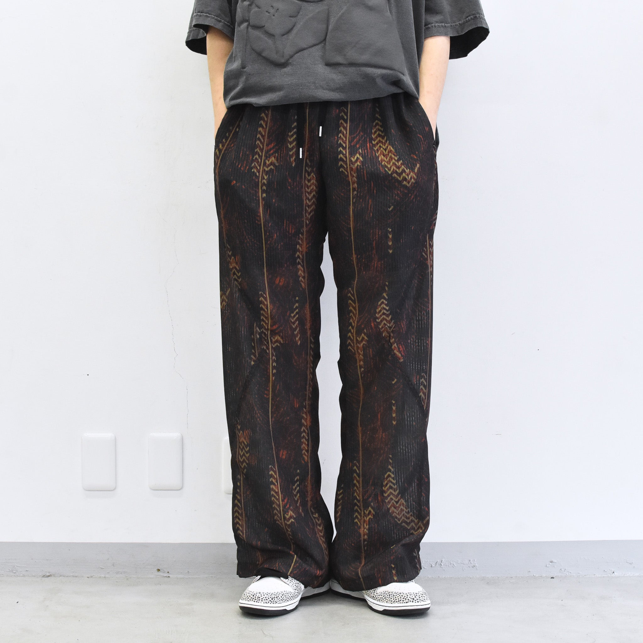 elephant TRIBAL fabrics / NO A/C PT - SOIL BROWN