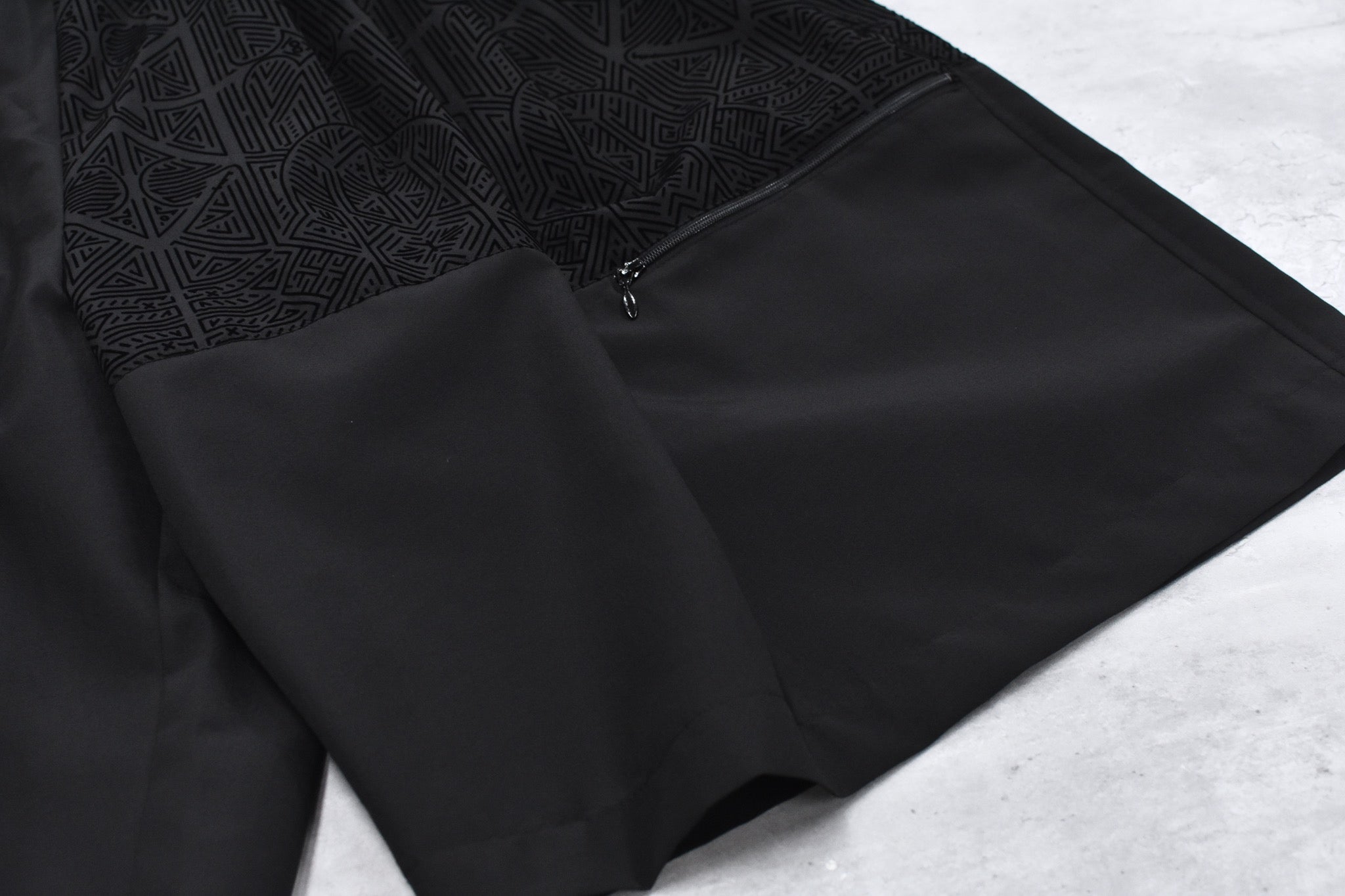 STOF / Stone Yard Floc Wide Shorts - BLACK
