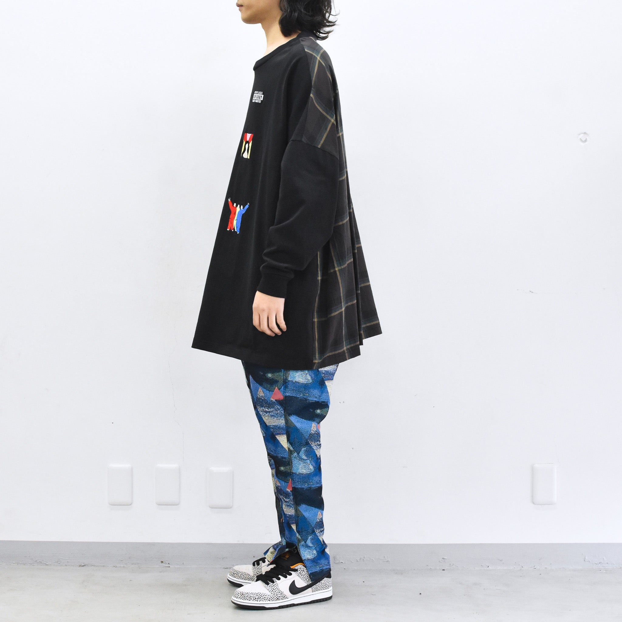 STOF / Edition Embroi L/S Tee - BLACK