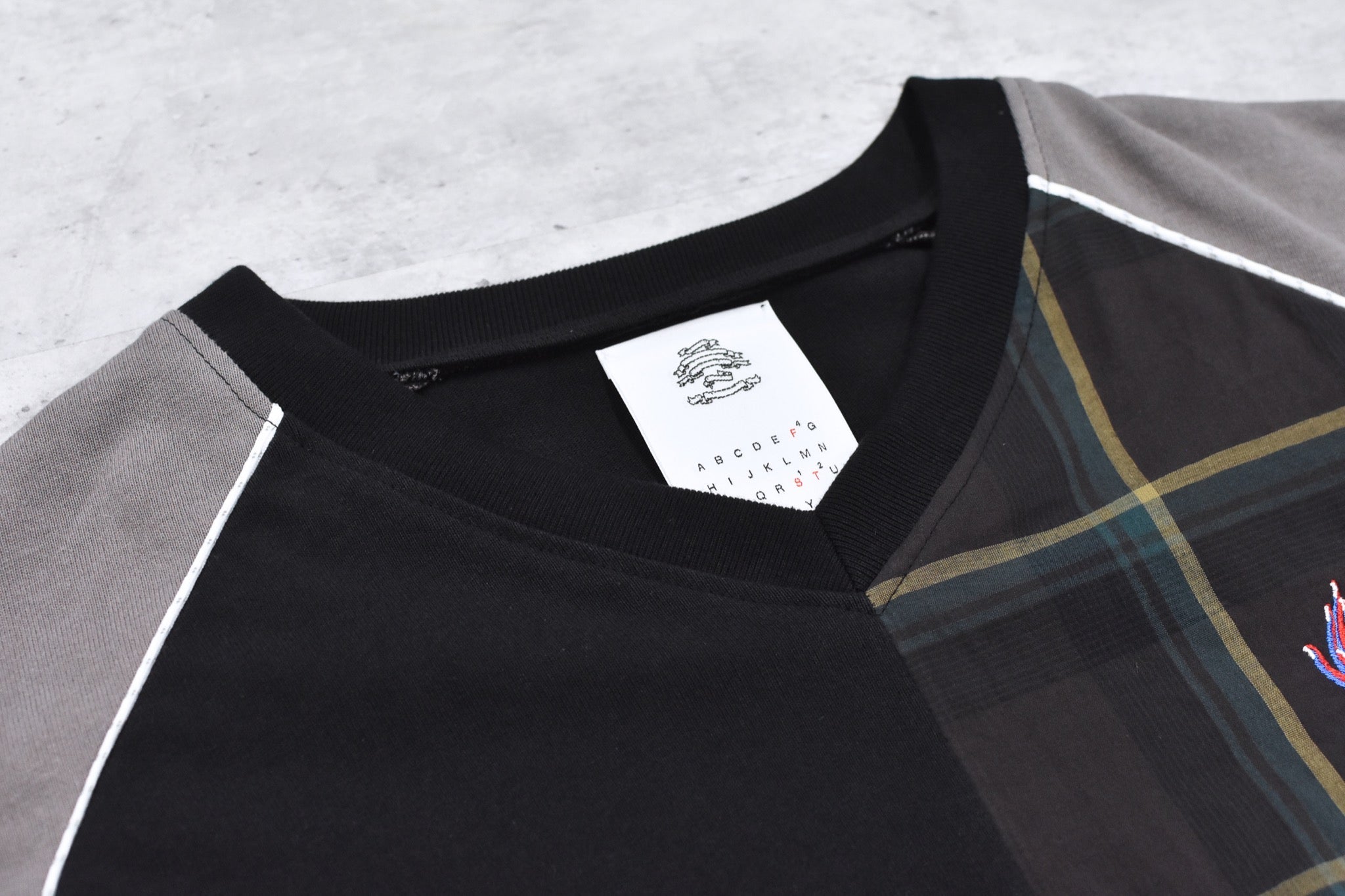 STOF /  Not Uniform Pulover - BLACK