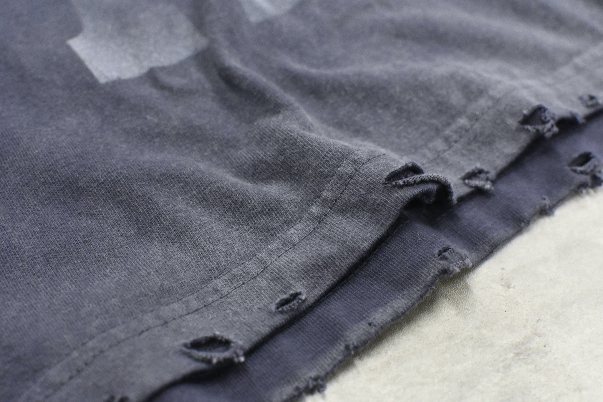 THE JEAN PIERRE / THE tee - FADE NVY