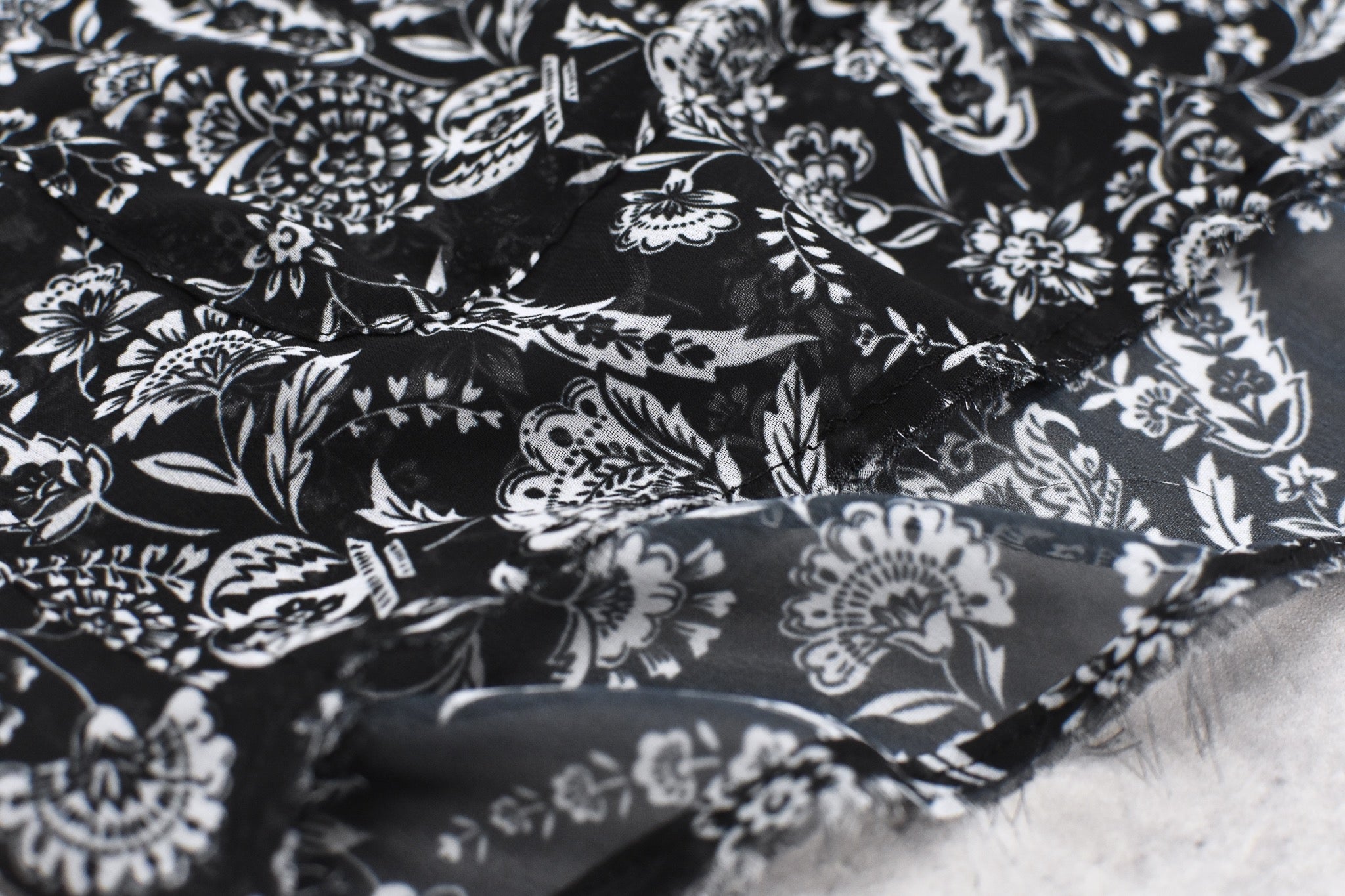 THE JEAN PIERRE / Sheer Paisely Shirt - BLACK
