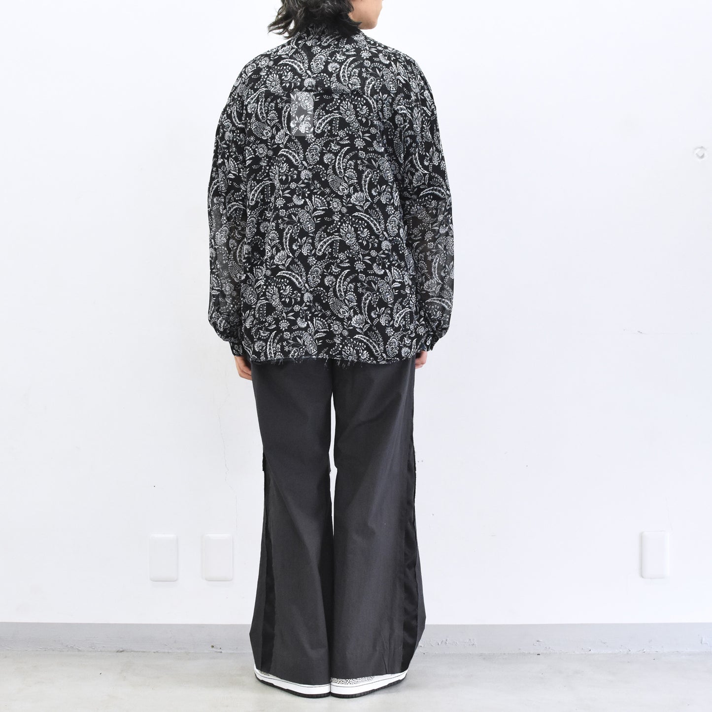 THE JEAN PIERRE / Sheer Paisely Shirt - BLACK