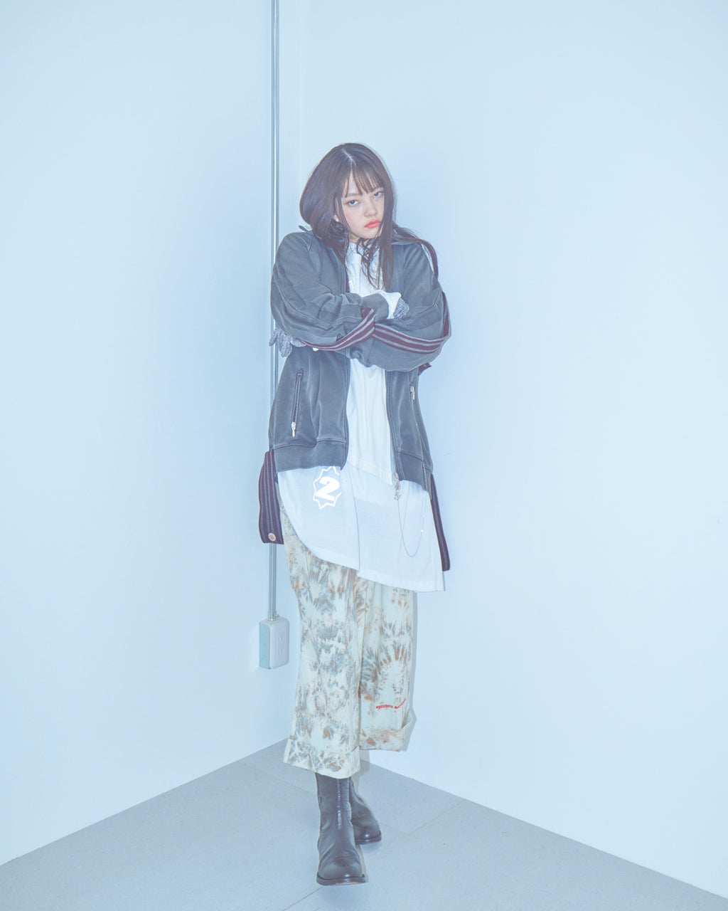 BODYSONG. / PIGMENT-DYED DISTRESSED TRACK JACKET - GREY