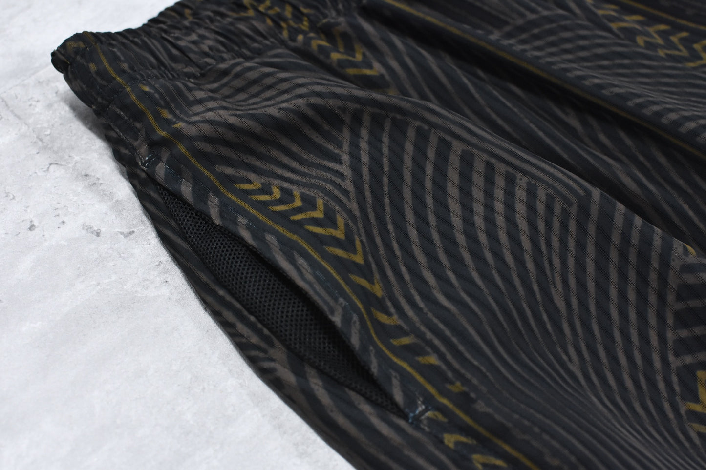 elephant TRIBAL fabrics / NO A/C PT - BLACK