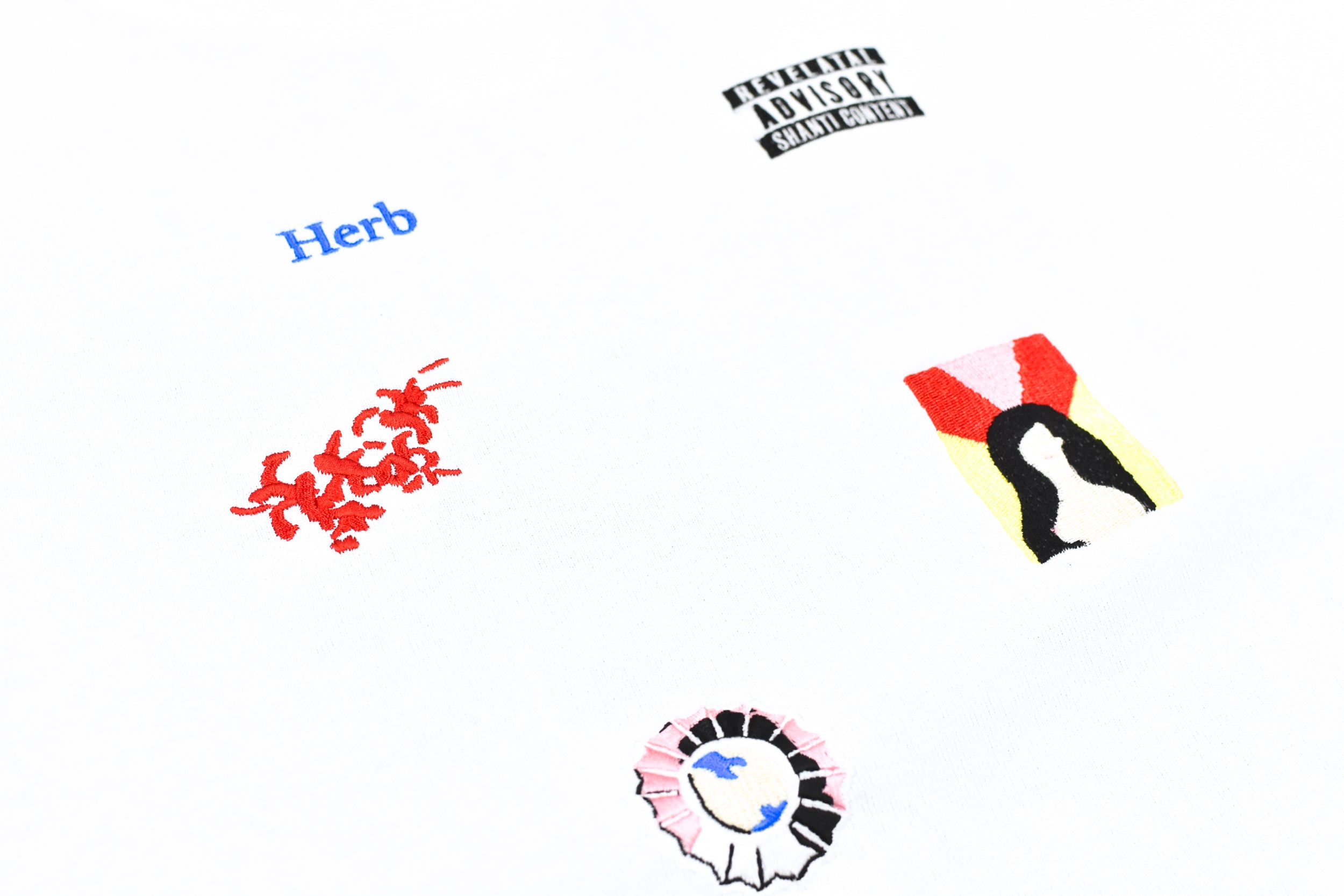 STOF / Edition Embroi L/S Tee - WHITE