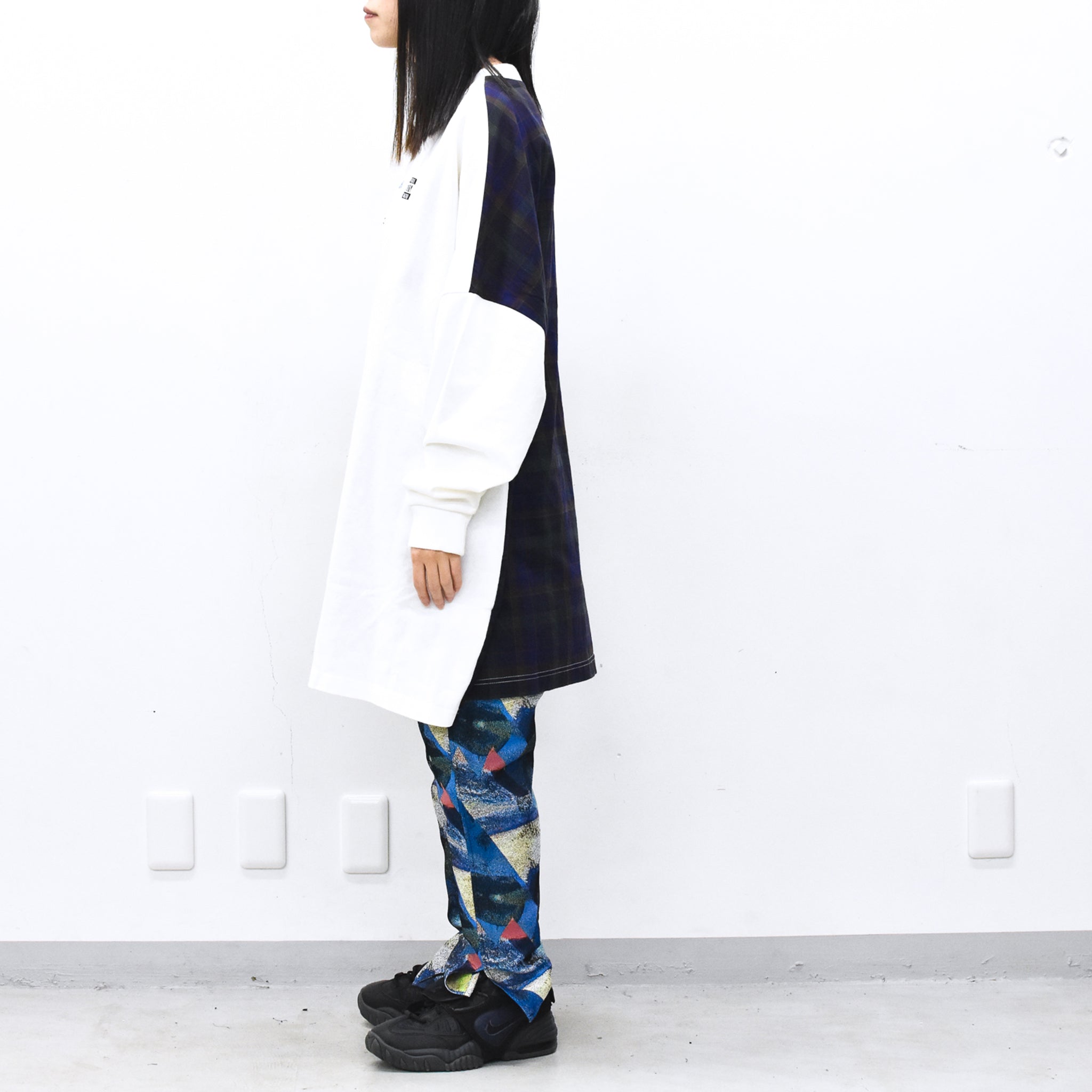 STOF / Edition Embroi L/S Tee - WHITE