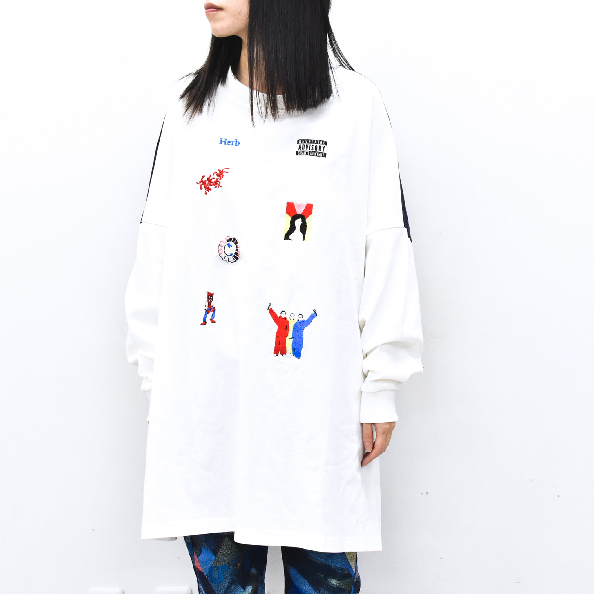 STOF / Edition Embroi L/S Tee - WHITE