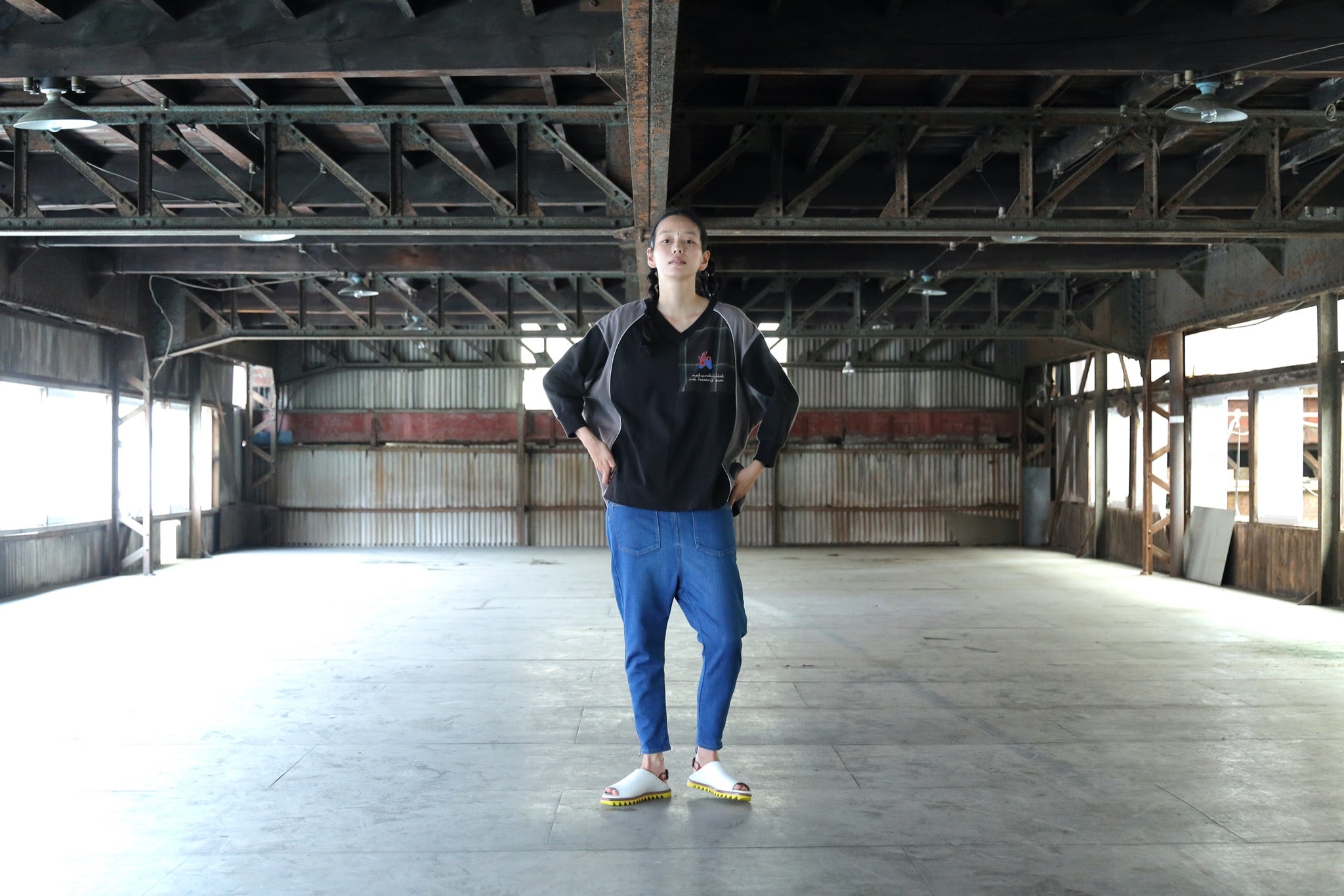 STOF /  Not Uniform Pulover - BLACK
