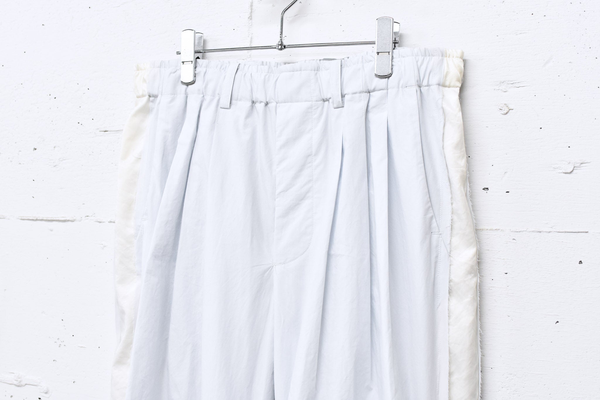 THE JEAN PIERRE / 3Tuck Easy Trouser - STONE WHT