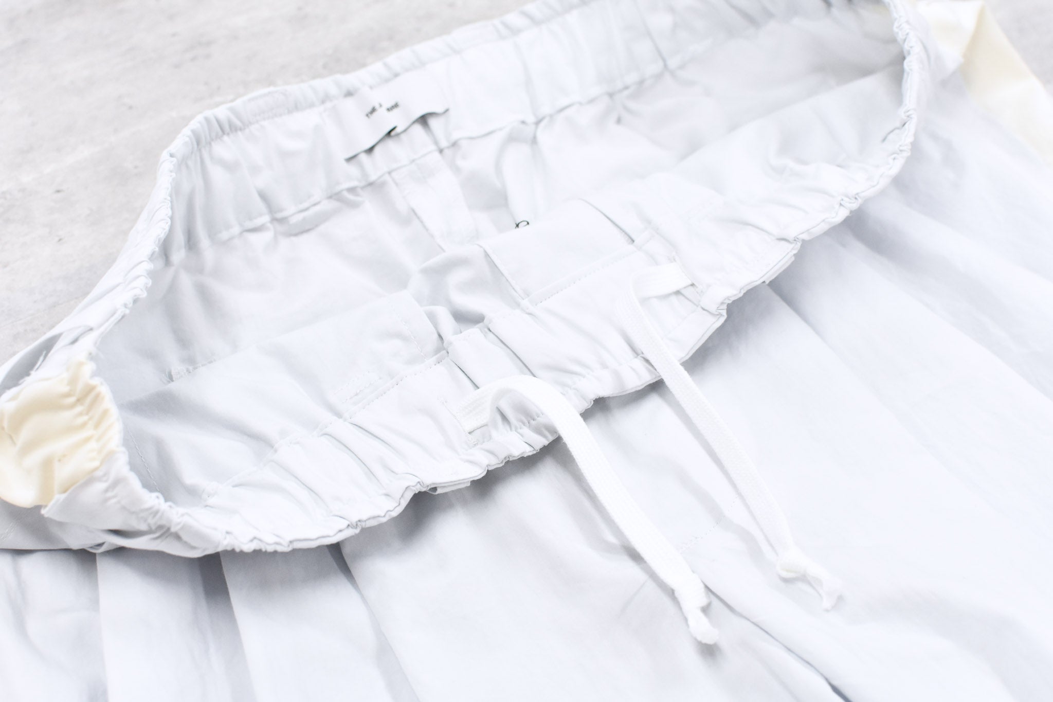 THE JEAN PIERRE / 3Tuck Easy Trouser - STONE WHT
