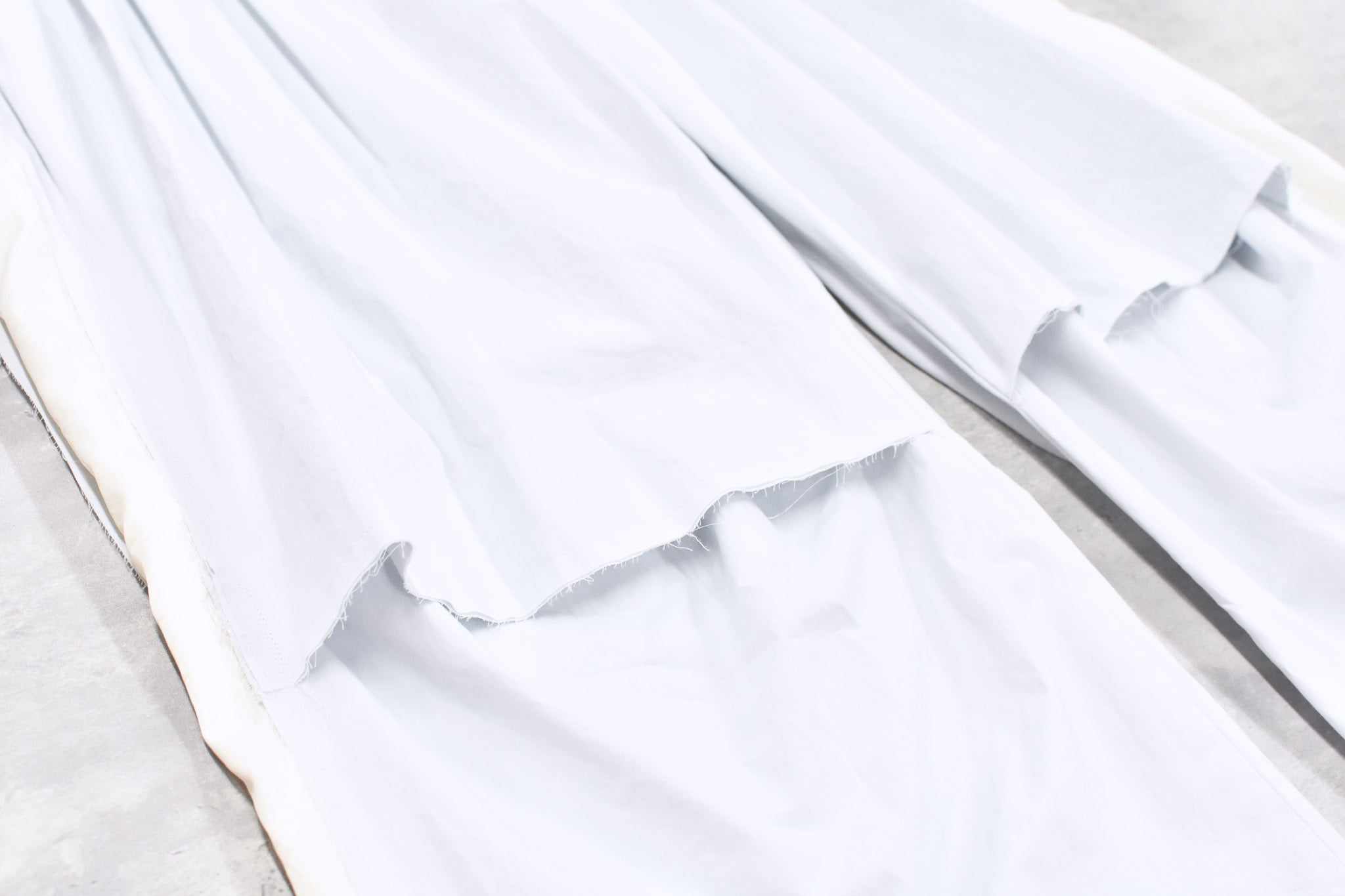 THE JEAN PIERRE / 3Tuck Easy Trouser - STONE WHT
