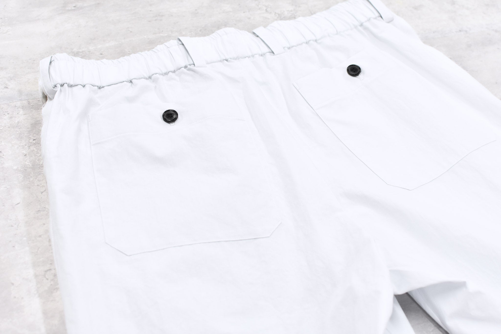 THE JEAN PIERRE / 3Tuck Easy Trouser - STONE WHT