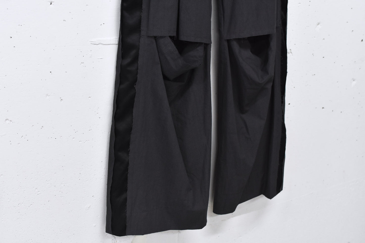 THE JEAN PIERRE / 3Tuck Easy Trouser - FADE BLK