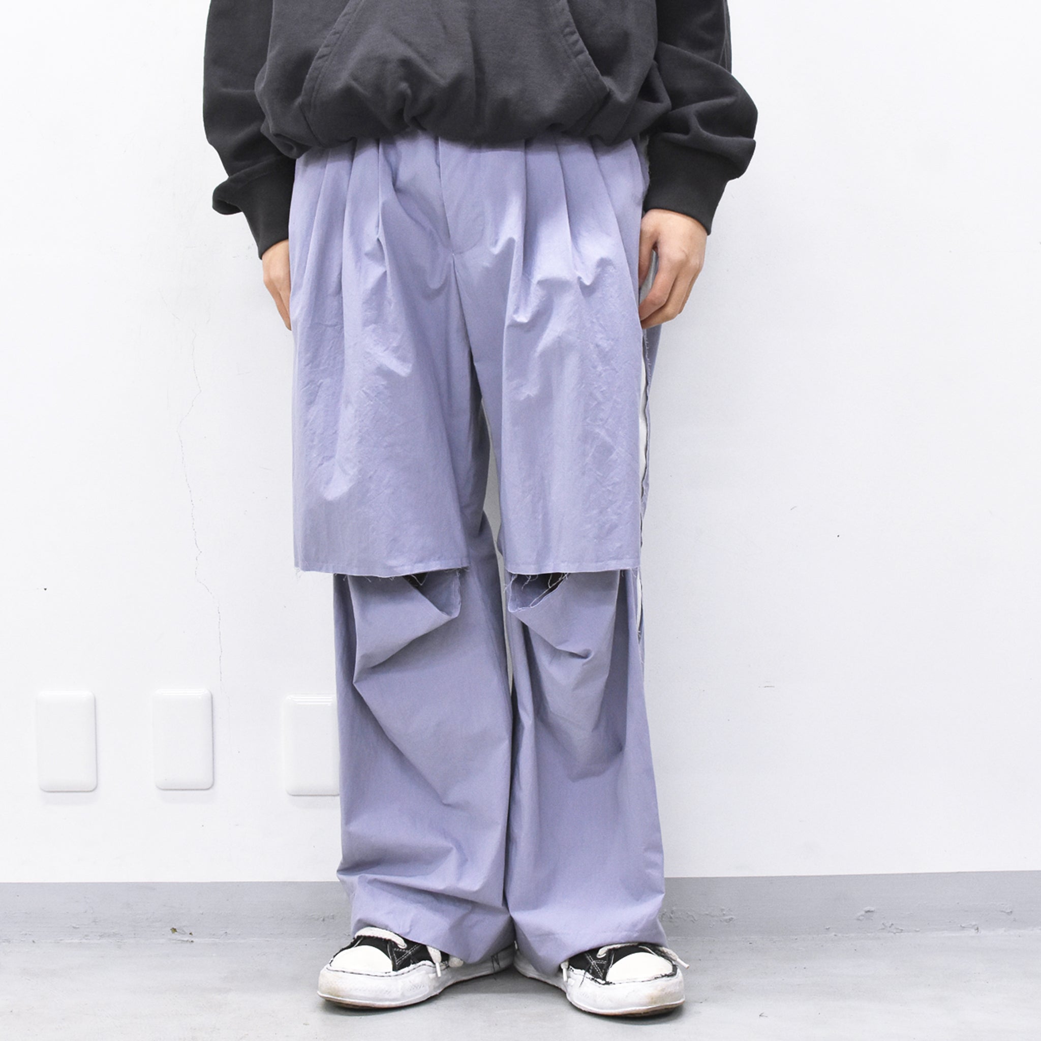 THE JEAN PIERRE / 3Tuck Easy Trouser - GREY