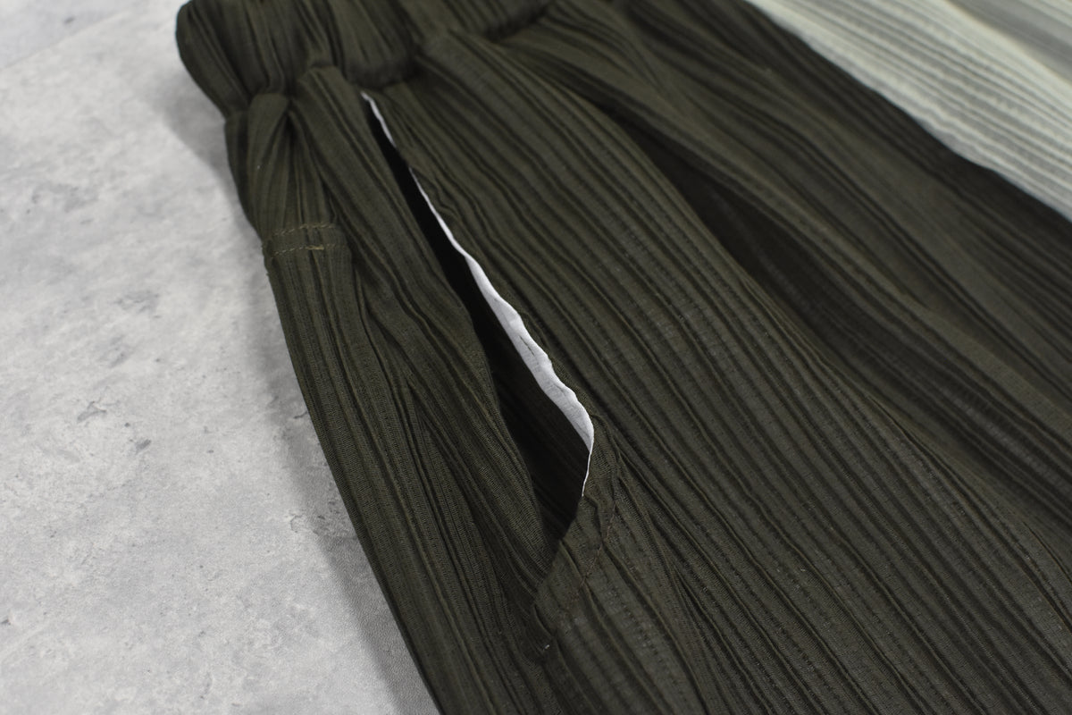 先行予約 BEDSIDEDRAMA / RELAXED PLEATED PANTS