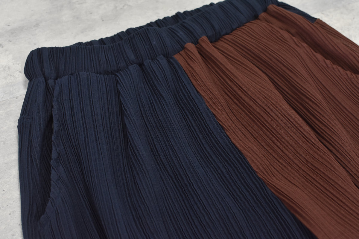 先行予約 BEDSIDEDRAMA / RELAXED PLEATED PANTS