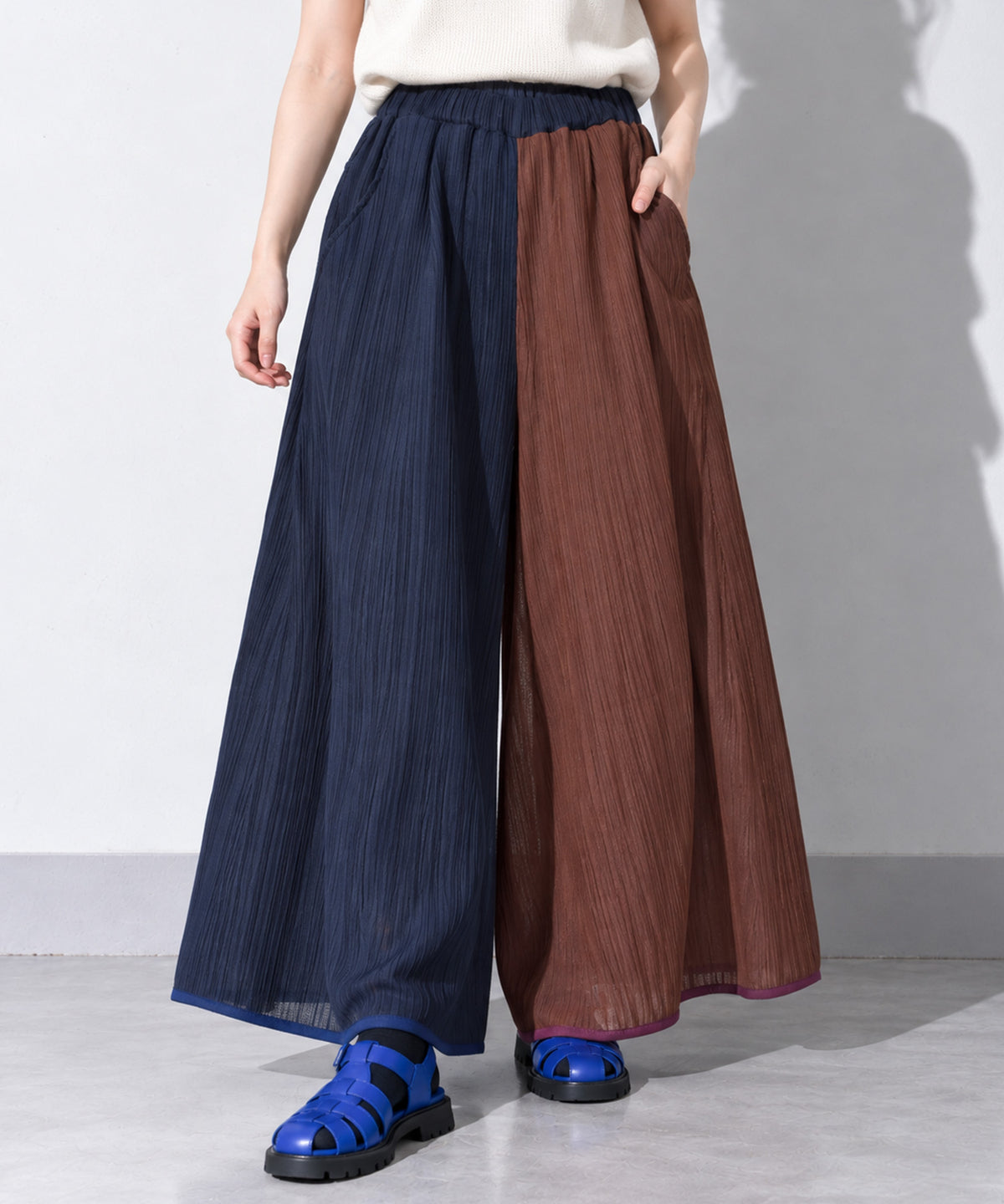 先行予約 BEDSIDEDRAMA / RELAXED PLEATED PANTS