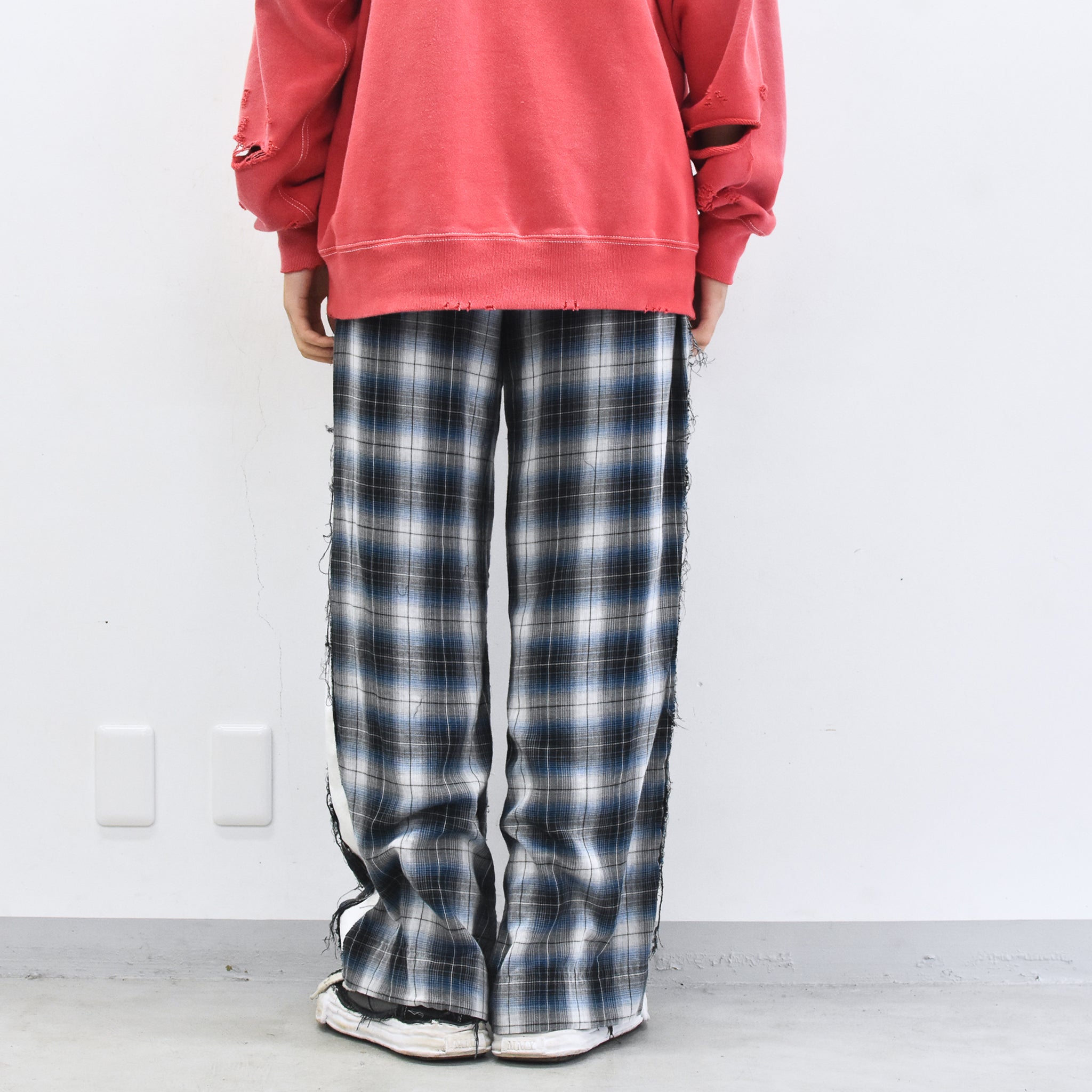 THE JEAN PIERRE / 3Tuck Easy Plaid Trouser - BLUE