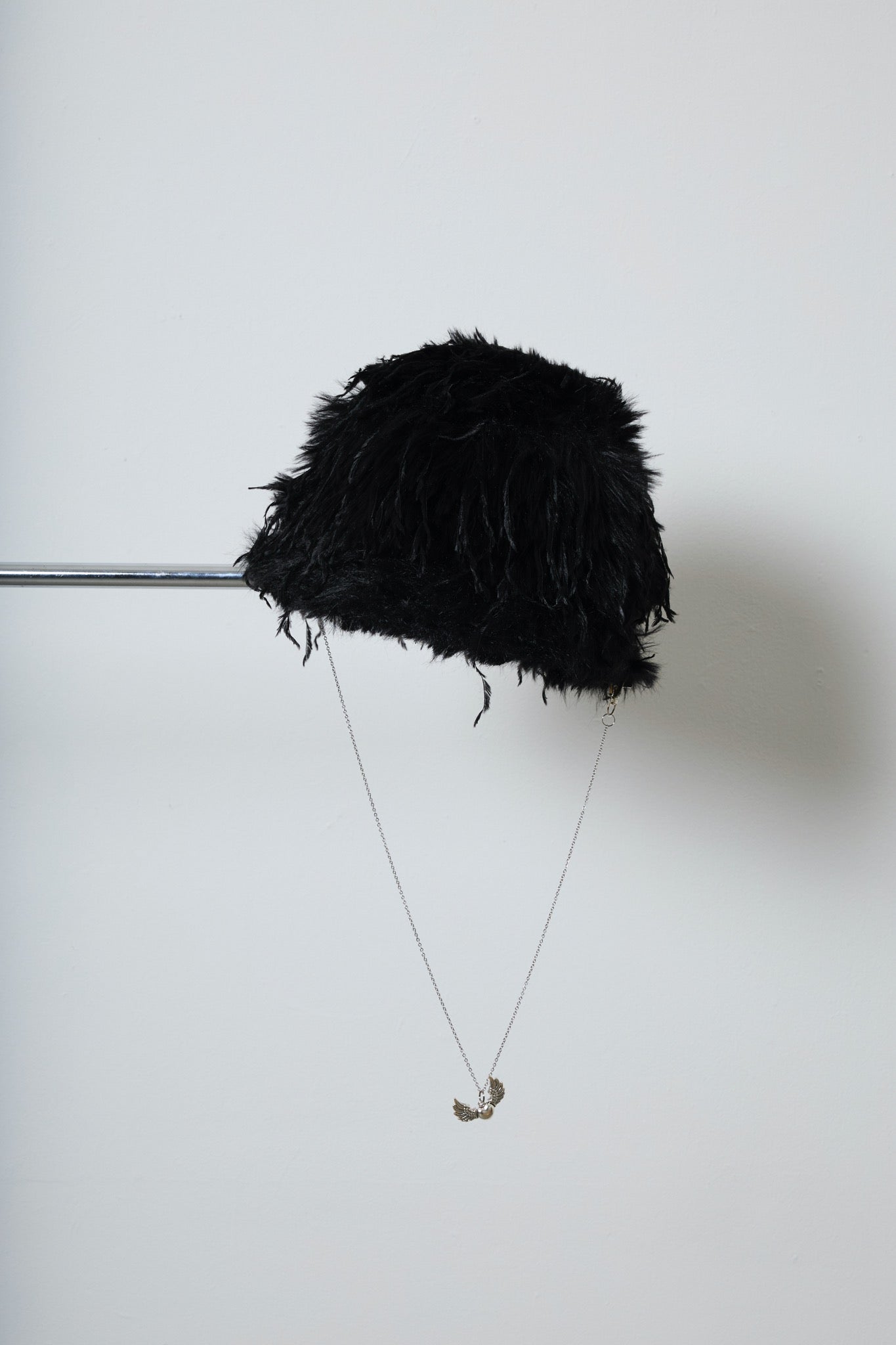 BODYSONG. / WIG-LIKE HAT - BLACK