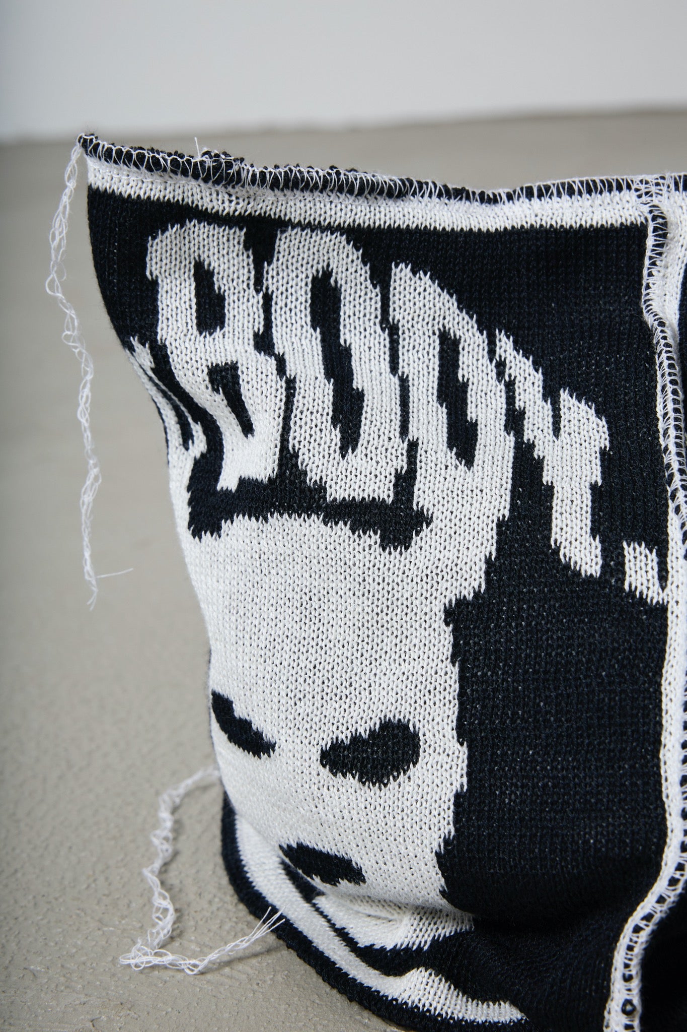 BODYSONG. / KNIT HAT CHARACTERS COLLECTION - BLACK FACE