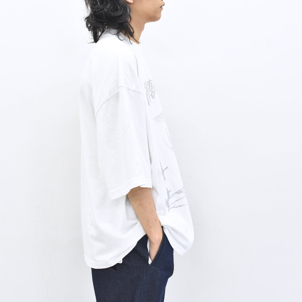 BODYSONG. / TEE/PHOTOCHROMIC/OHIANA - WHITE