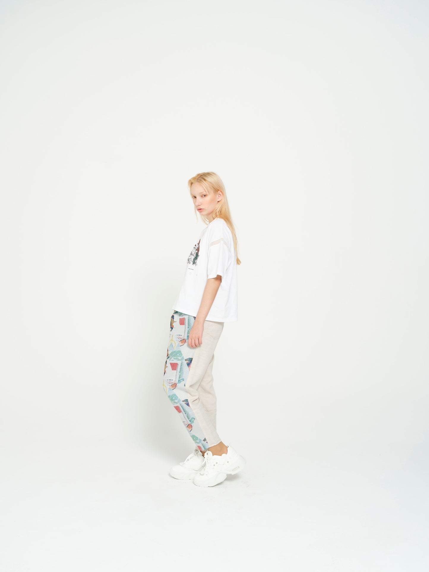 STOF / WORLD ORDER SAMUE T-SHIRT