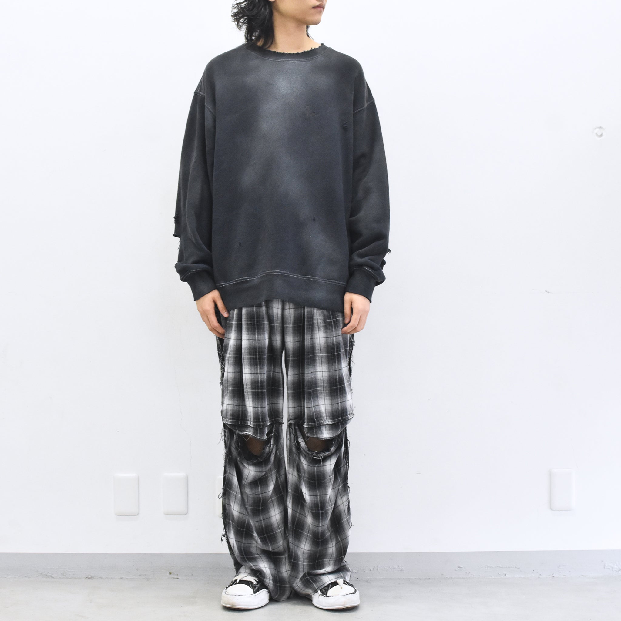 THE JEAN PIERRE / Pigment Grunge Destroy Sweat Shirt - FADE BLK